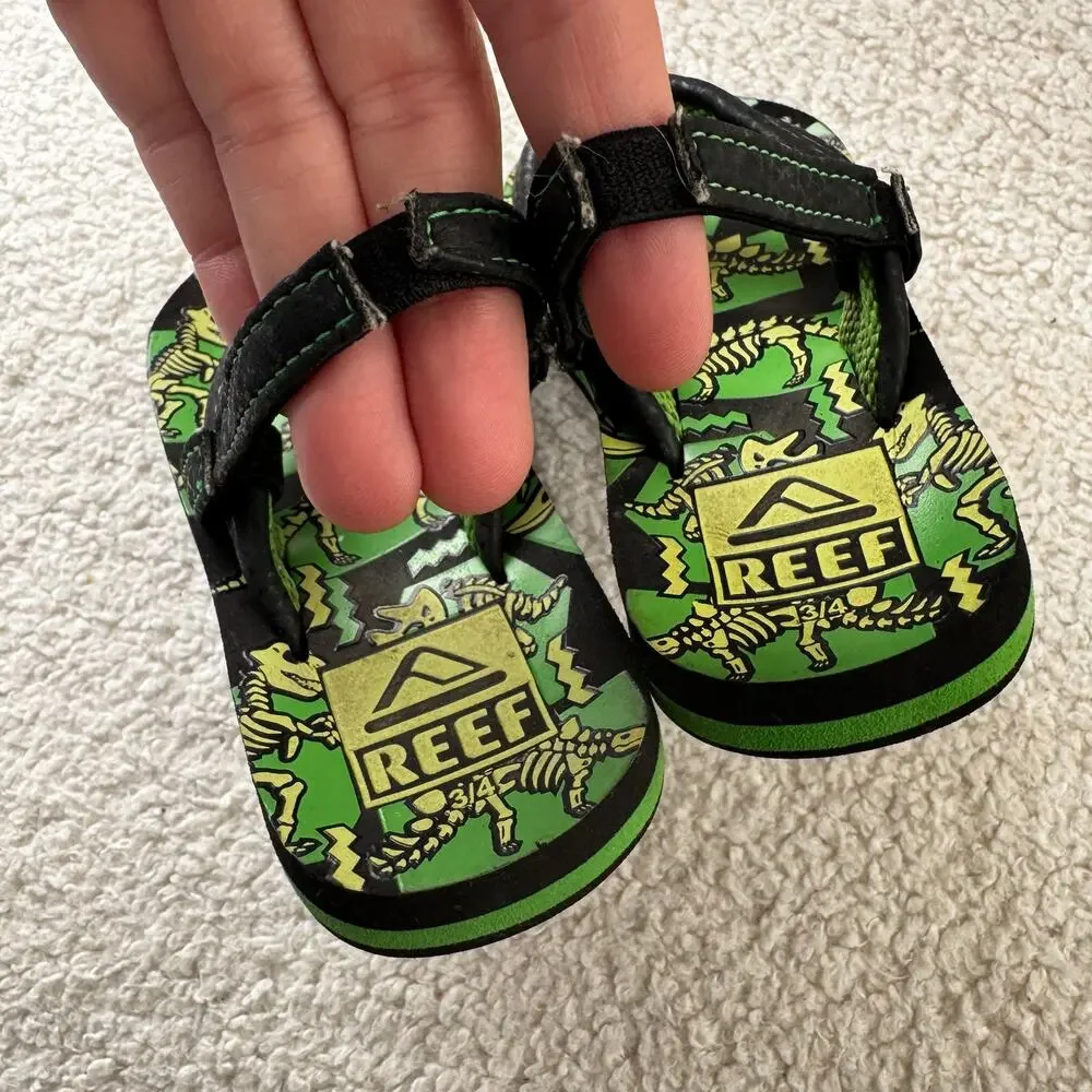 Reef Little Ahi Glow Sandal in Dinosaurs